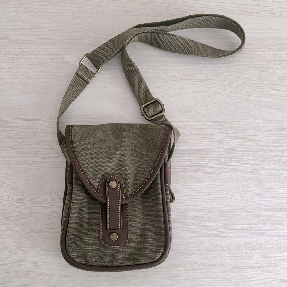CargoIt Stonewashed Canvas Mini Crossbody Green EUC